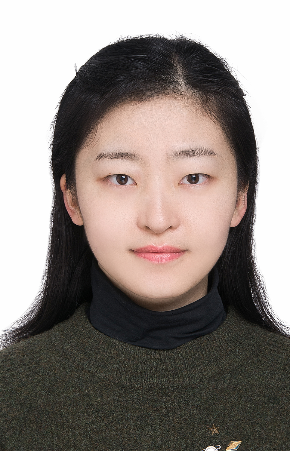 何靚